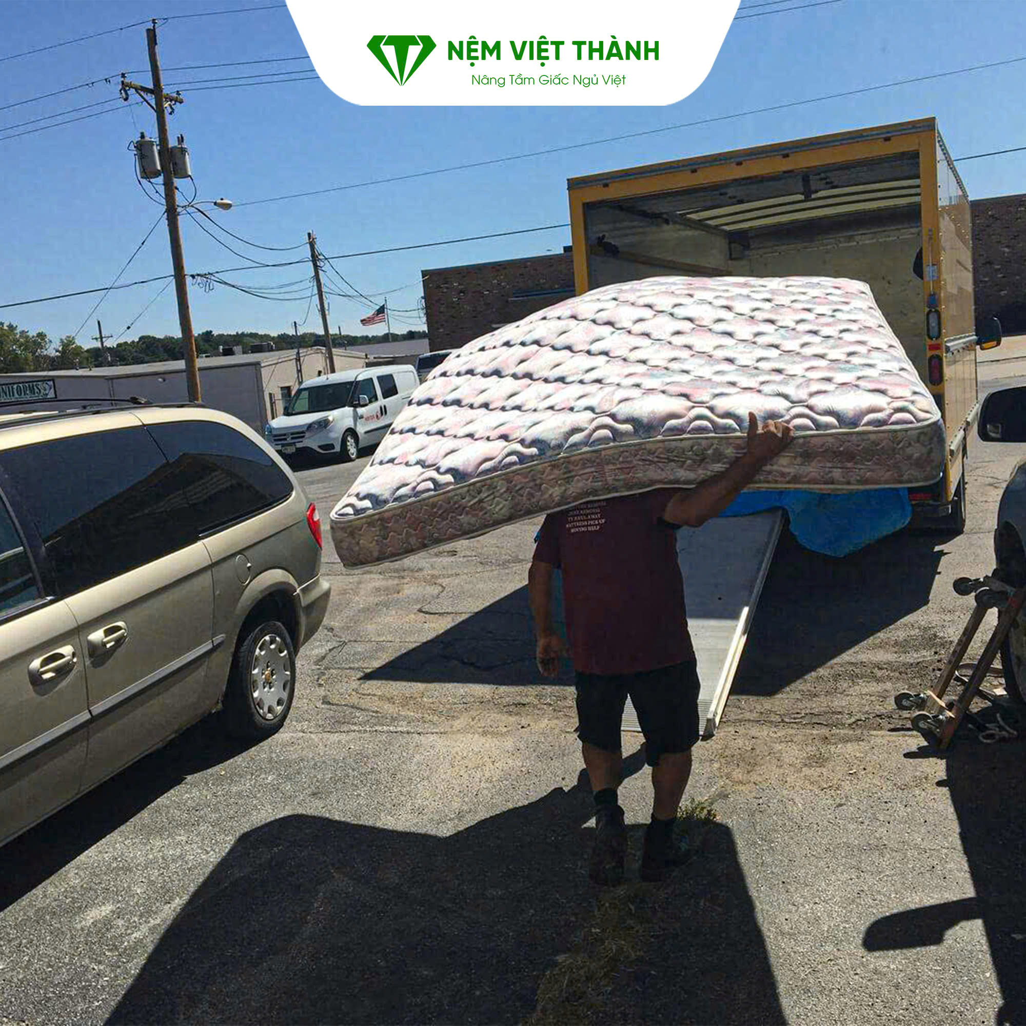 Bán lại nệm cũ cho người khác nếu không còn giá trị sử dụng