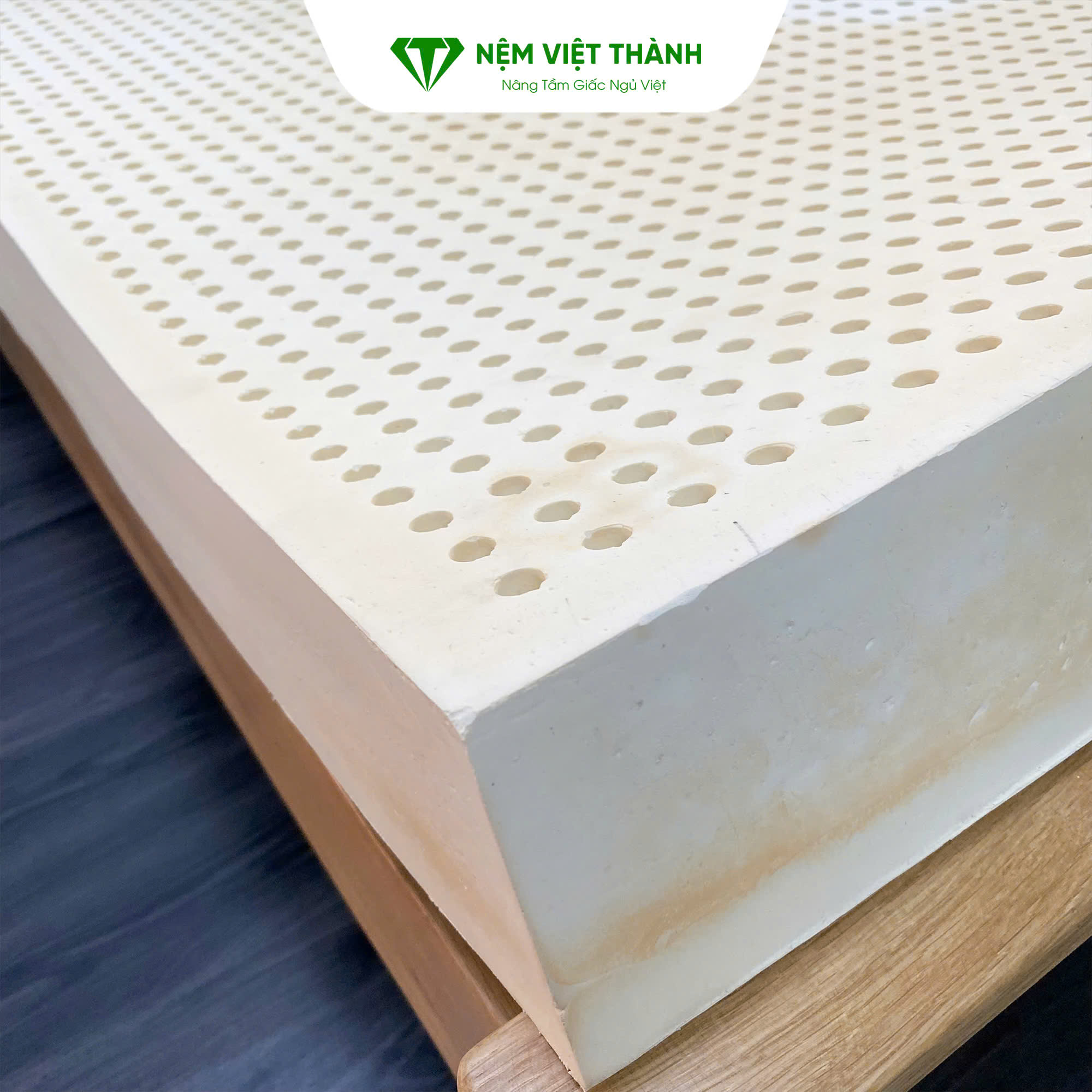 Cách vệ sinh nệm cao su thiên nhiên đúng cách giúp tuổi thọ nệm dài hơn