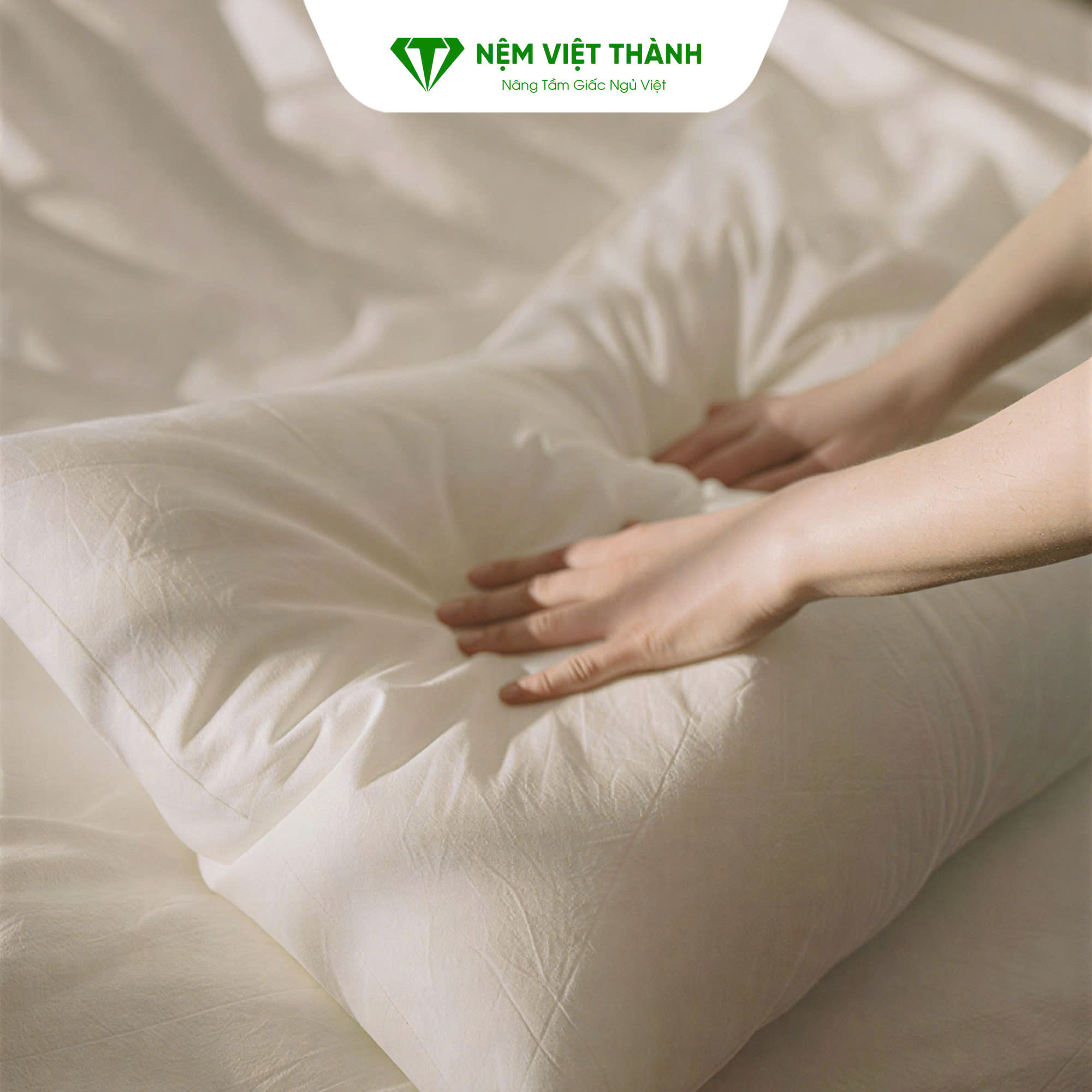 Nằm gối cao có tốt không? Nằm gối cao có tốt không?