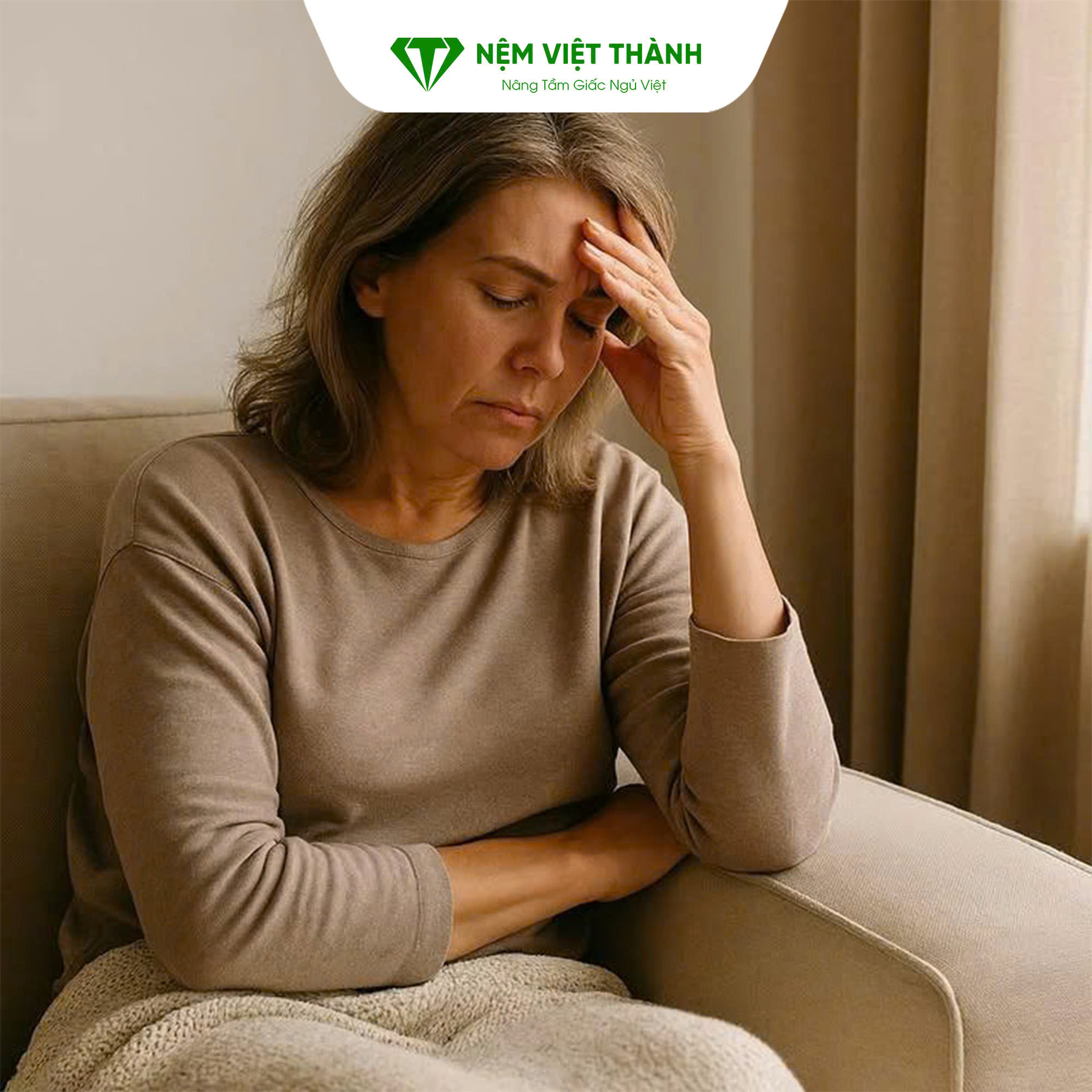 Lối sống không lành mạnh dẫn đến việc mắt bị thâm Lối sống không lành mạnh dẫn đến việc mắt bị thâm