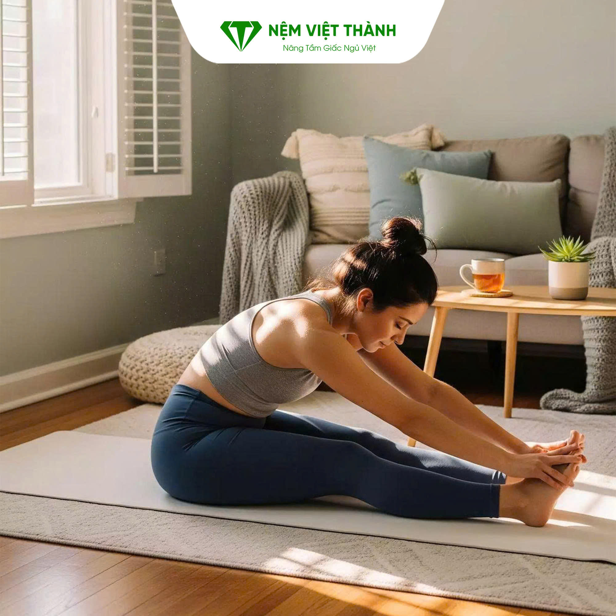 Tư thế yoga gập người về phía trước sẽ giúp bạn làm giảm tình trạng nhức đầu Tư thế yoga gập người về phía trước sẽ giúp bạn làm giảm tình trạng nhức đầu