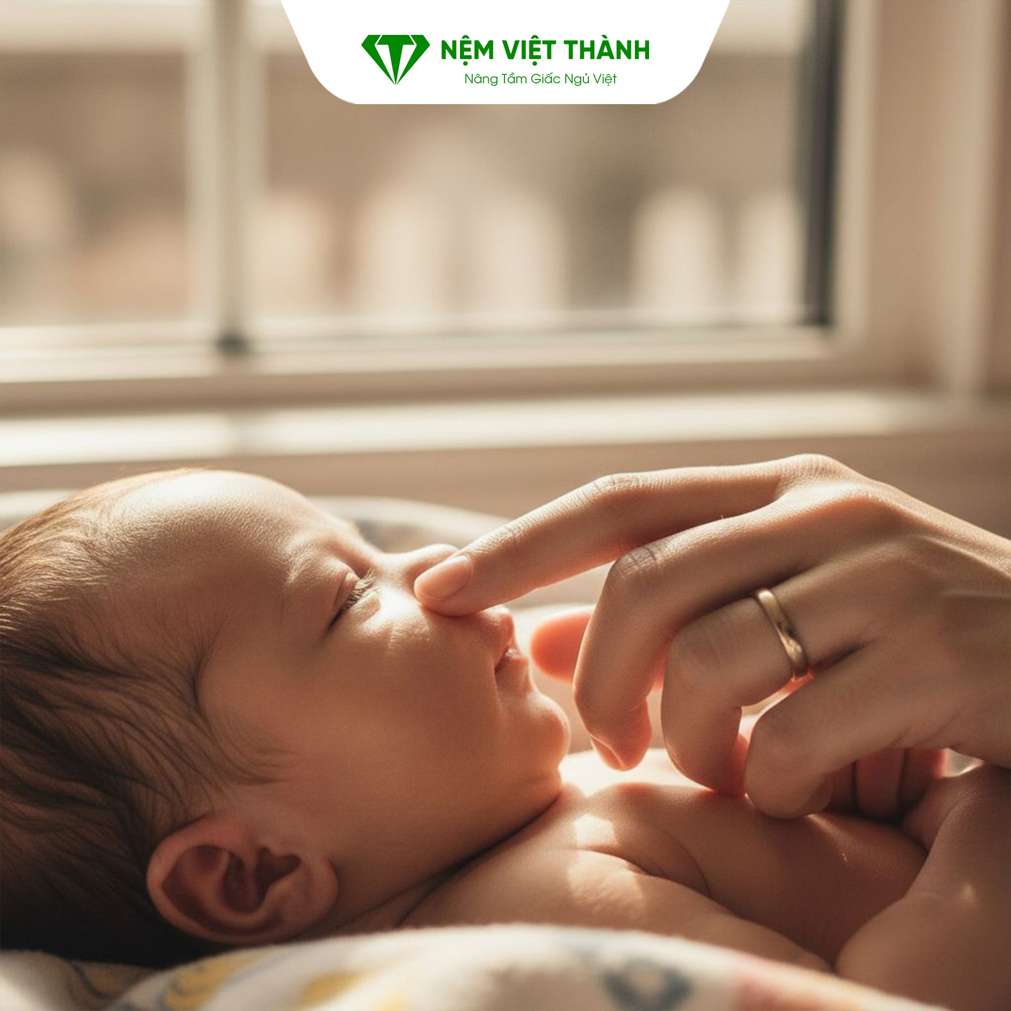 Nhiệt độ ấm hỗ trợ cách đánh thức trẻ sơ sinh dậy Nhiệt độ ấm hỗ trợ cách đánh thức trẻ sơ sinh dậy