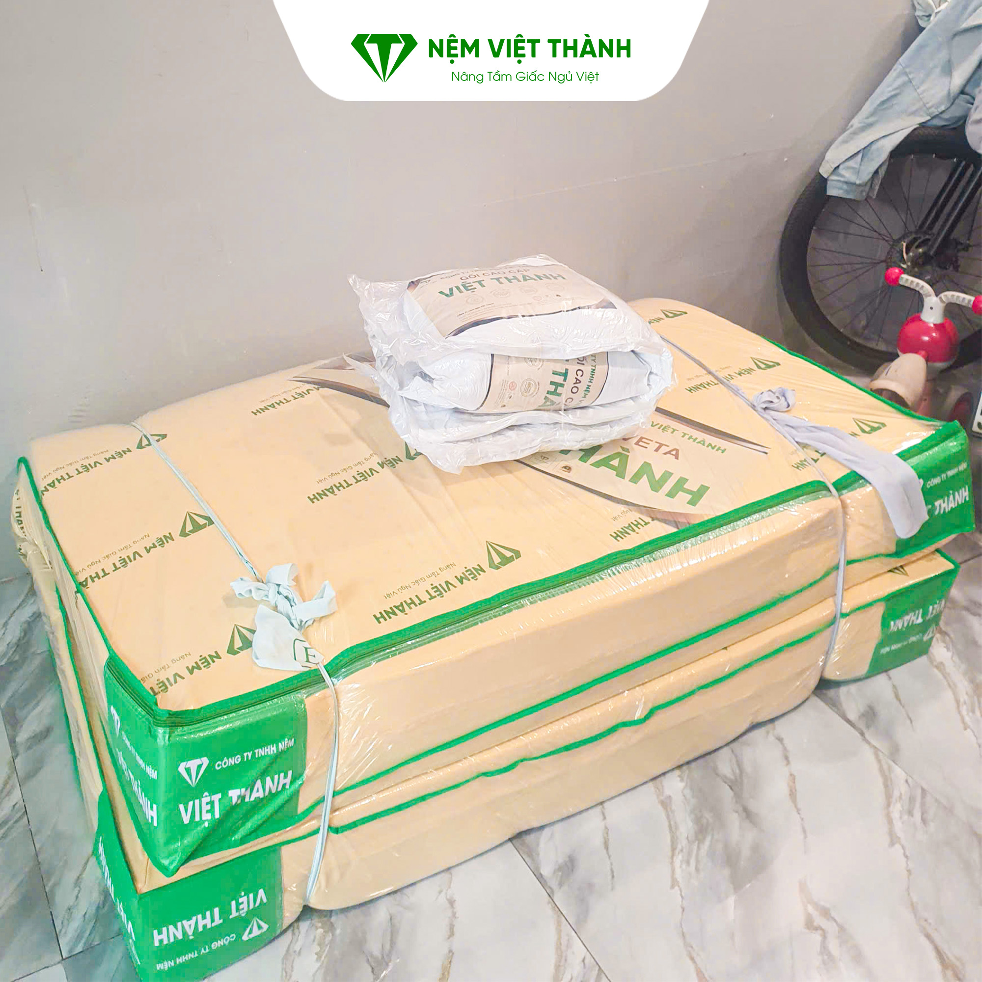 Buộc dây chắc chắn quanh nệm tránh xê dịch khi vận chuyển