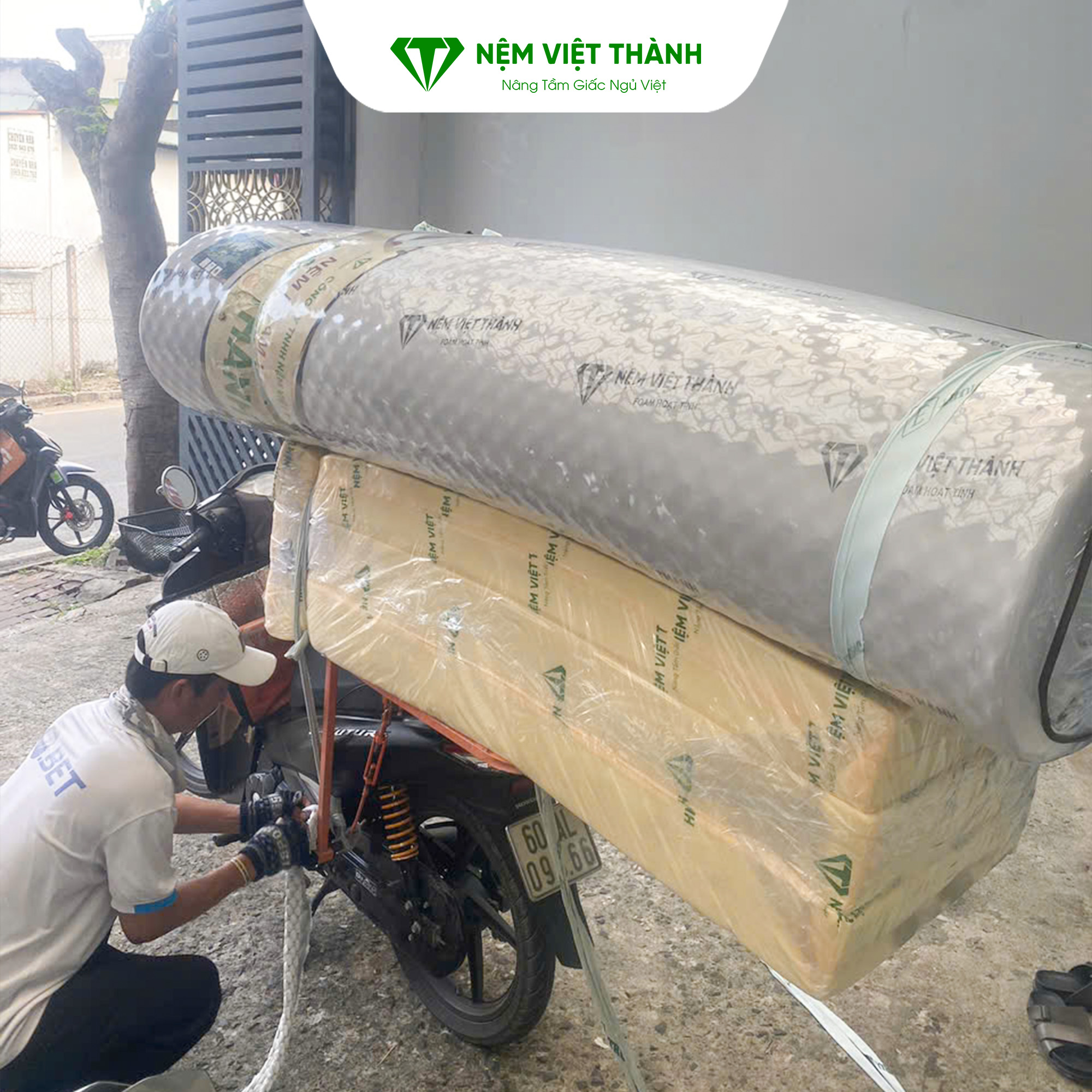 Hướng dẫn vận chuyển nệm đúng cách ai cũng làm được