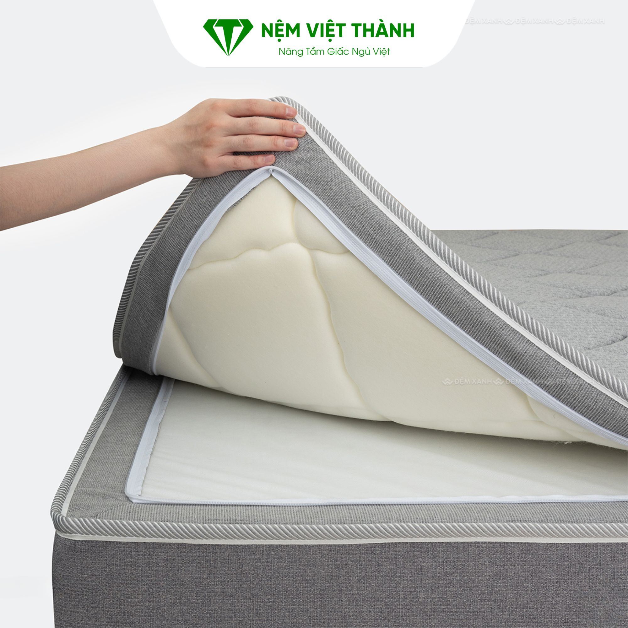 Nệm bông ép gấp 2 phù hợp với nhiều đối tượng sử dụng