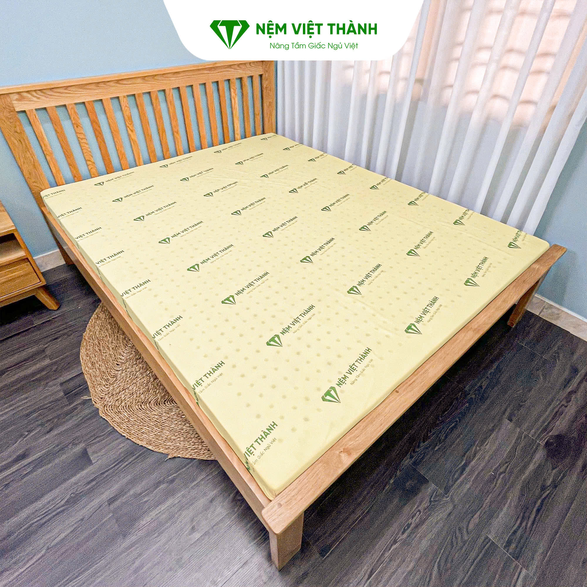 Nệm foam ôm sát cơ thể giúp giảm đau lưng khi cân nhắc nên mua nệm foam hay cao su