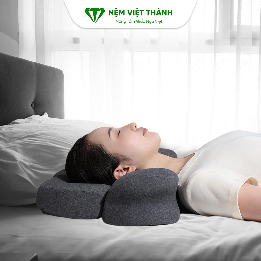 Ngủ có gối giúp nâng đỡ cổ và vai gáy khi nằm