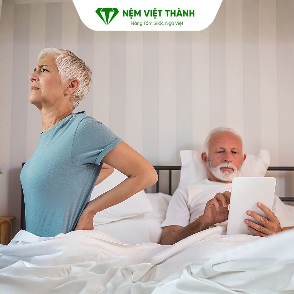 Nhược điểm khi nằm nệm dưới đất sẽ không phù hợp với người cao tuổi