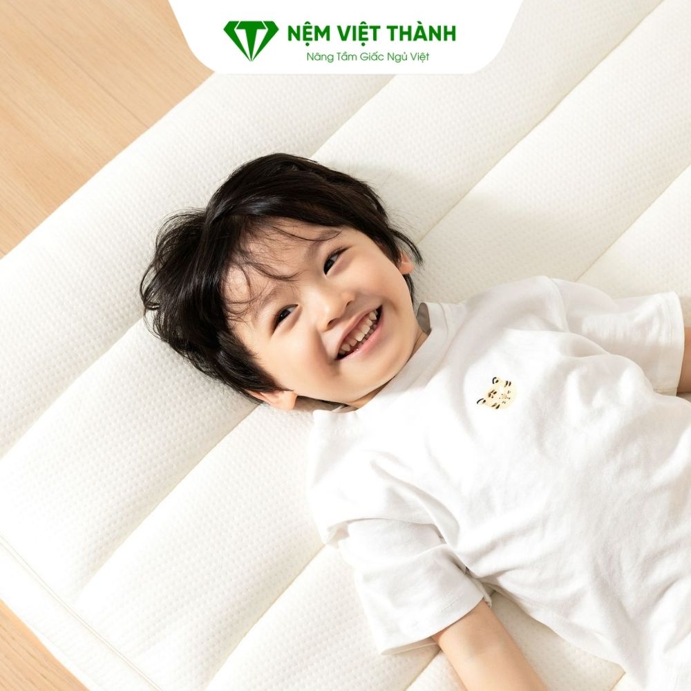 Khi chọn nệm cho gia đình có trẻ nhỏ phải lựa chọn độ cứng - mềm phù hợp với mọi lứa tuổi Khi chọn nệm cho gia đình có trẻ nhỏ phải lựa chọn độ cứng - mềm phù hợp với mọi lứa tuổi