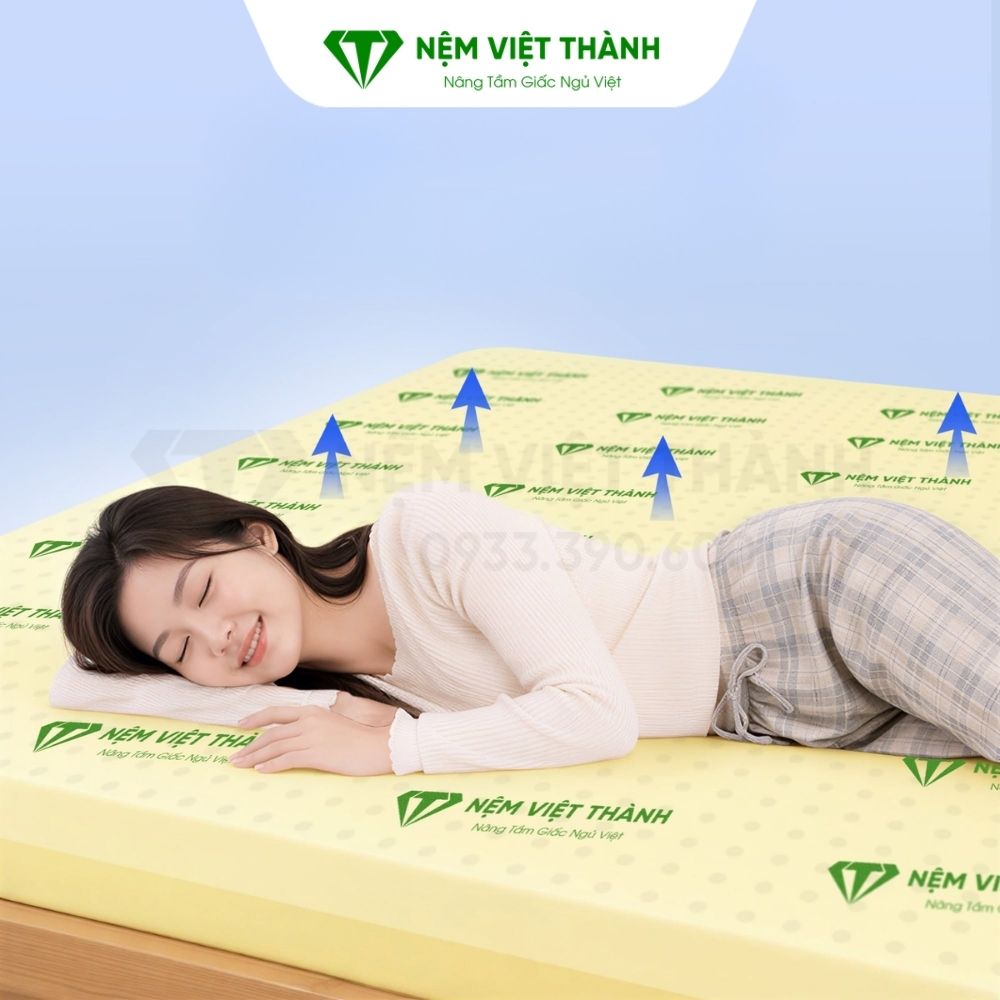 Mồ hôi khiến nệm ẩm ướt, dễ sinh vi khuẩn và nấm mốc Mồ hôi khiến nệm ẩm ướt, dễ sinh vi khuẩn và nấm mốc