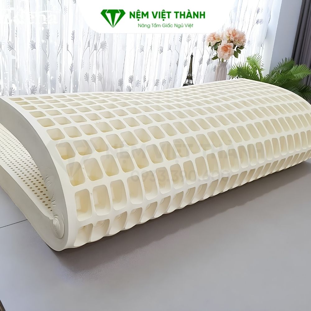 Đặt nệm ở nơi khô ráo và thông thoáng để hạn chế mùi hôi Đặt nệm ở nơi khô ráo và thông thoáng để hạn chế mùi hôi