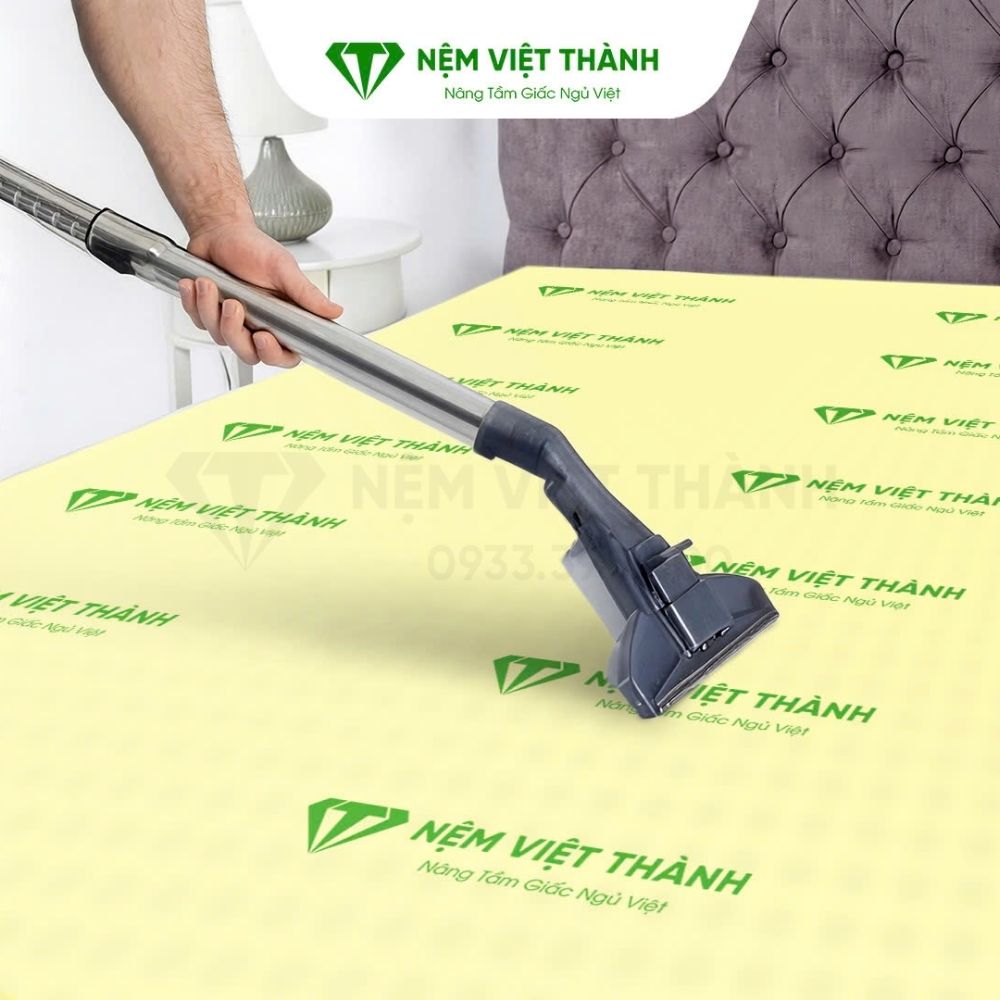 Cách bảo quản nệm foam bằng cách vệ sinh nệm định kỳ Cách bảo quản nệm foam bằng cách vệ sinh nệm định kỳ