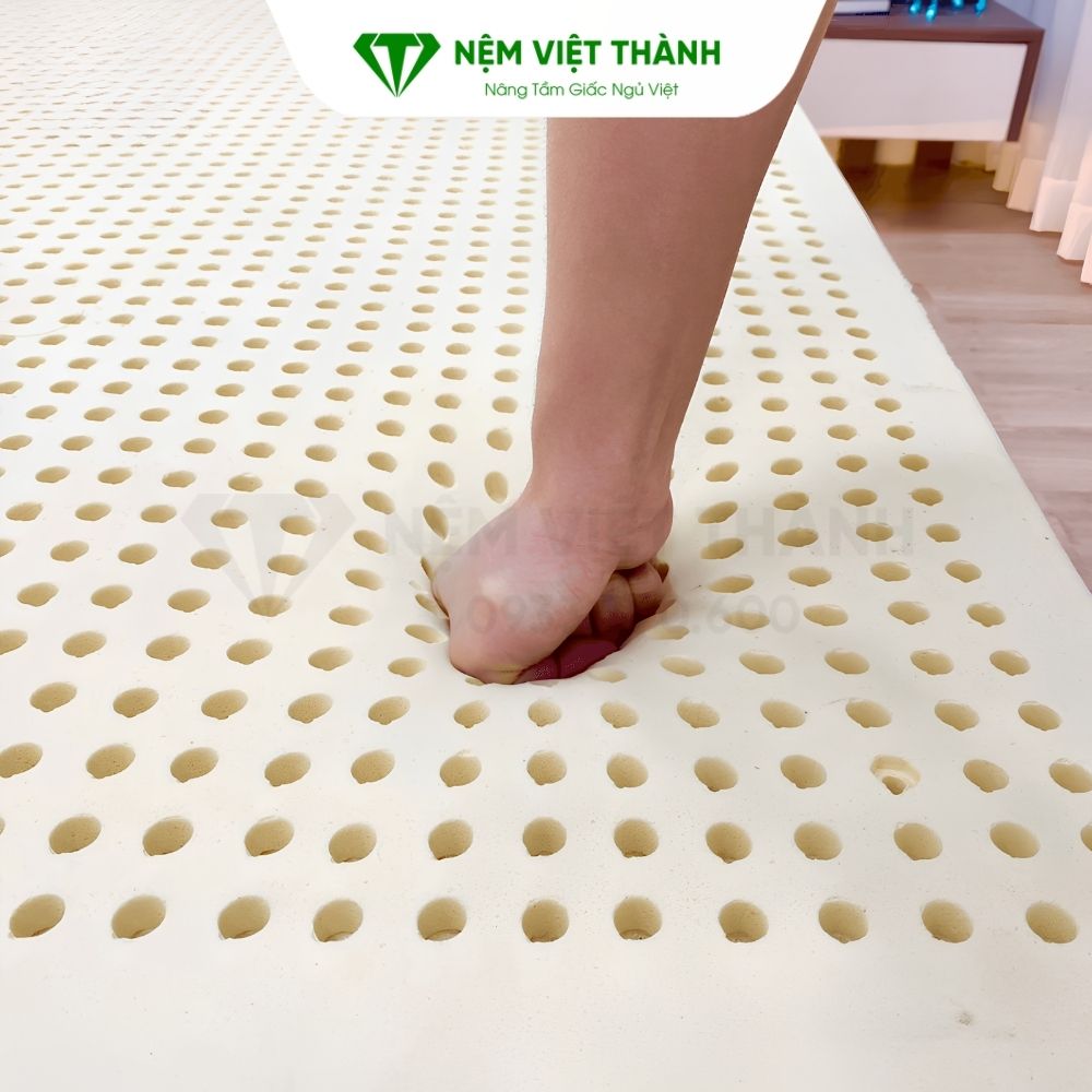 Nệm quá cứng hoặc quá mềm là nguyên nhân dẫn đến nằm nệm cao su thiên nhiên bị đau lưng