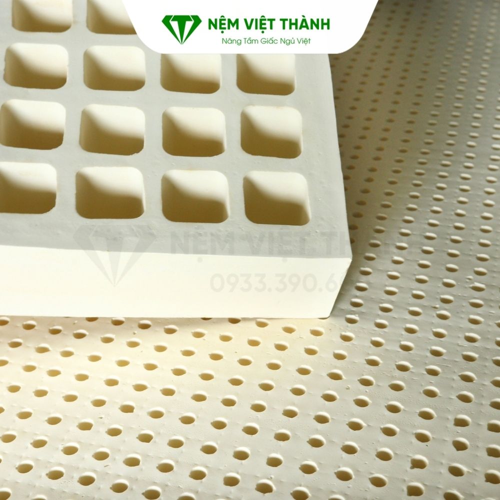 Chất liệu cao su không đạt tiêu chuẩn dẫn đến nệm bị lún Chất liệu cao su không đạt tiêu chuẩn dẫn đến nệm bị lún